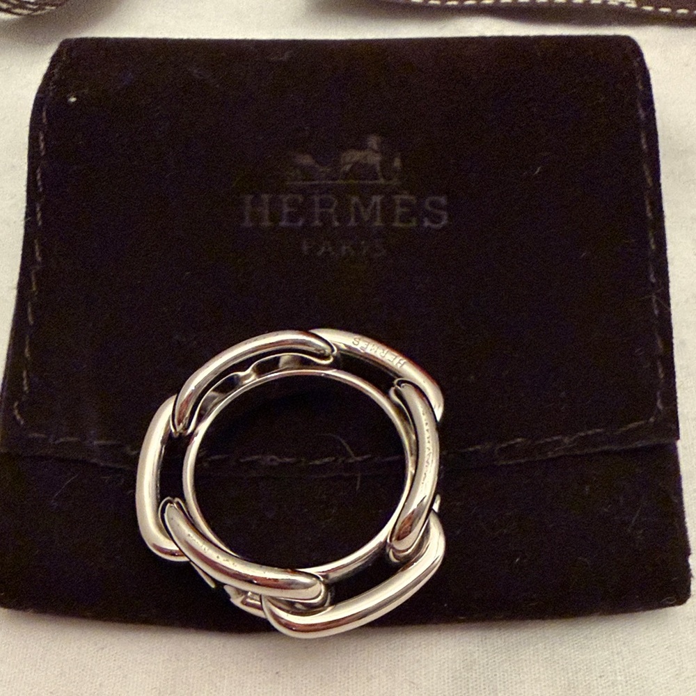 Hermes Silver Scarf Ring with Orange Case & Pouch - Picture 2 of 4